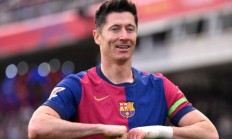 开云体育官网-巴萨前锋连场进球，迎来个人巅峰期