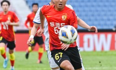 开云体育APP下载-现代足球风起云涌，谁能成为焦点