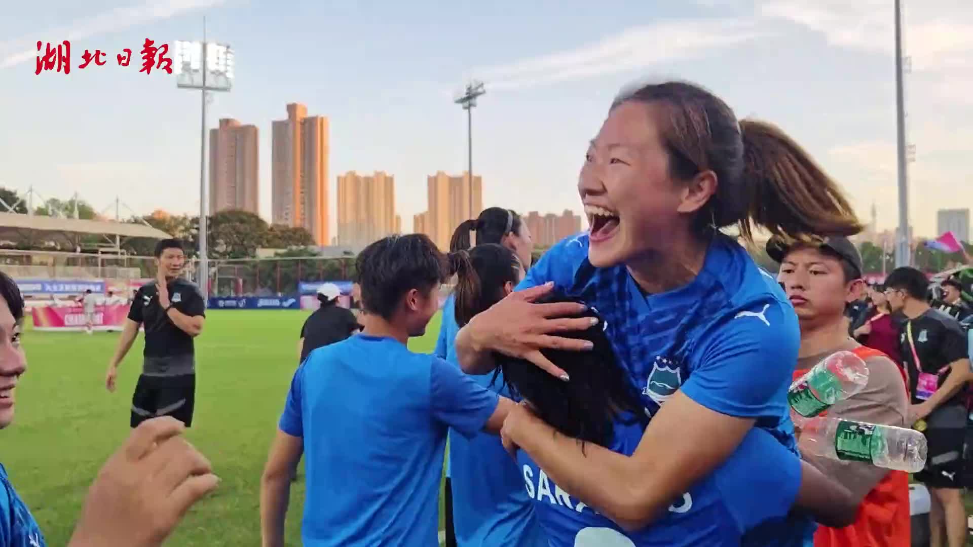 哈尔滨女足疾风破浪!团结奋进攻城略地
