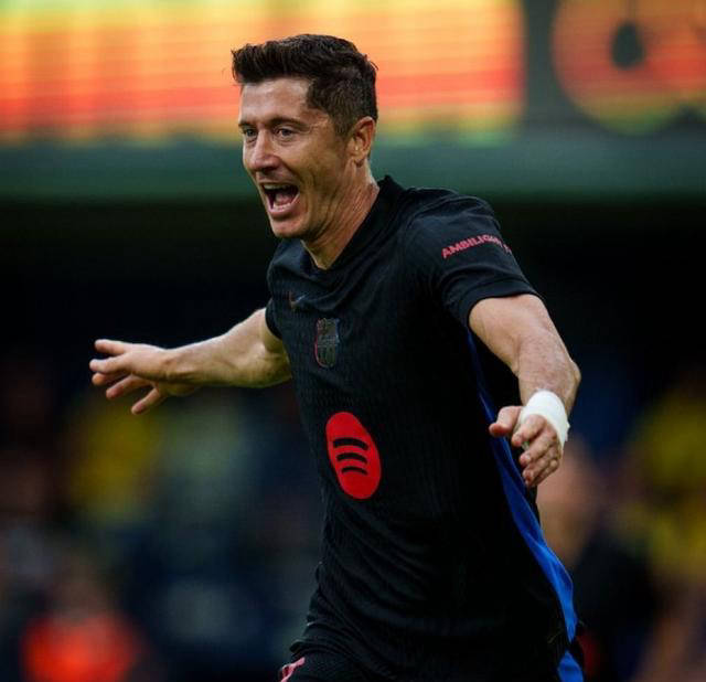 包含比利亚雷亚尔击败强敌，稳坐积分榜前列！的词条