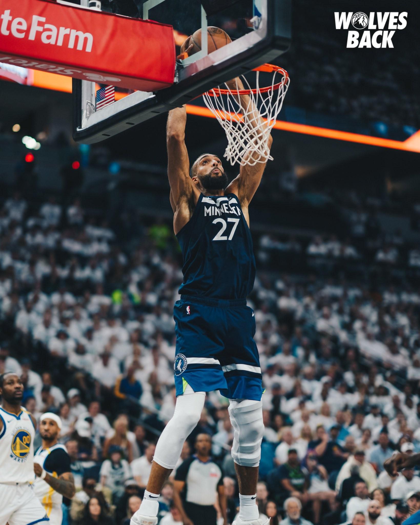 摩纳哥客场逆袭，前锋贝尼耶尔迎来帽子戏法