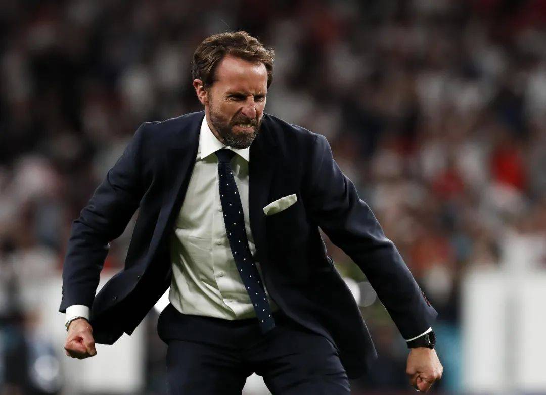 球员实力在场上完全释放出来，对手几乎束手无策！