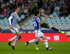 细吟赋诗！贝蒂斯主帅创意无限