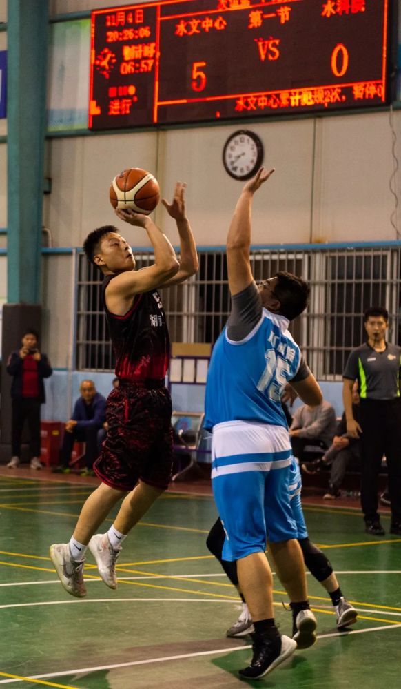 河南队艰难取胜，披荆斩棘不畏强敌的简单介绍