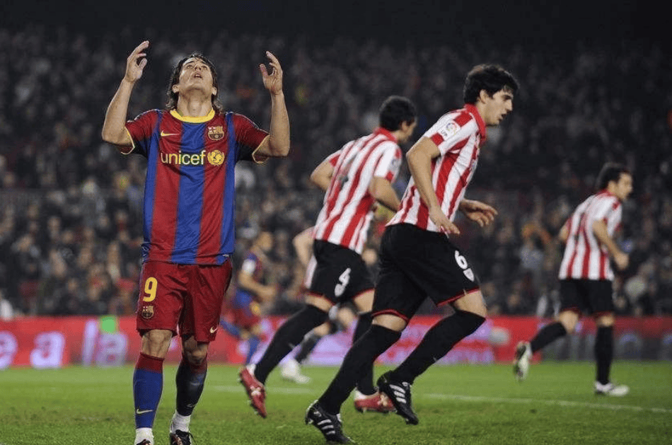 西班牙防守球员身体不适，无缘下一场比赛