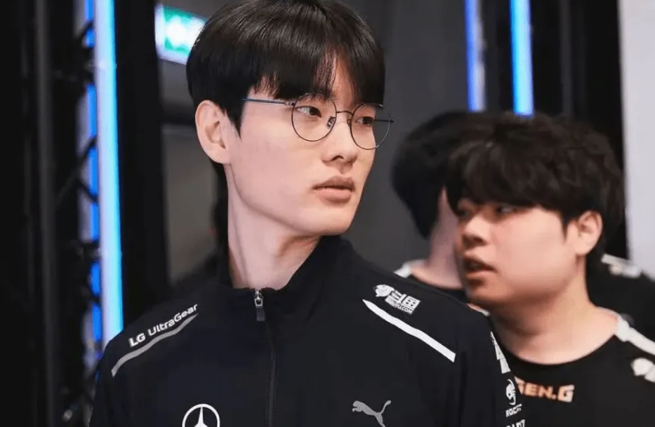 DRX横扫FLY，369开启传奇时刻顶尖较量小组赛，技惊四座