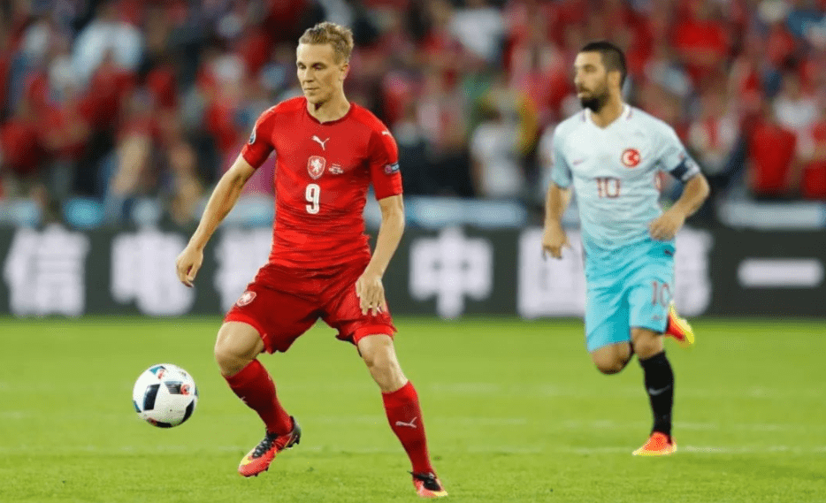 捷克战胜比利时，小组排名暂居第二