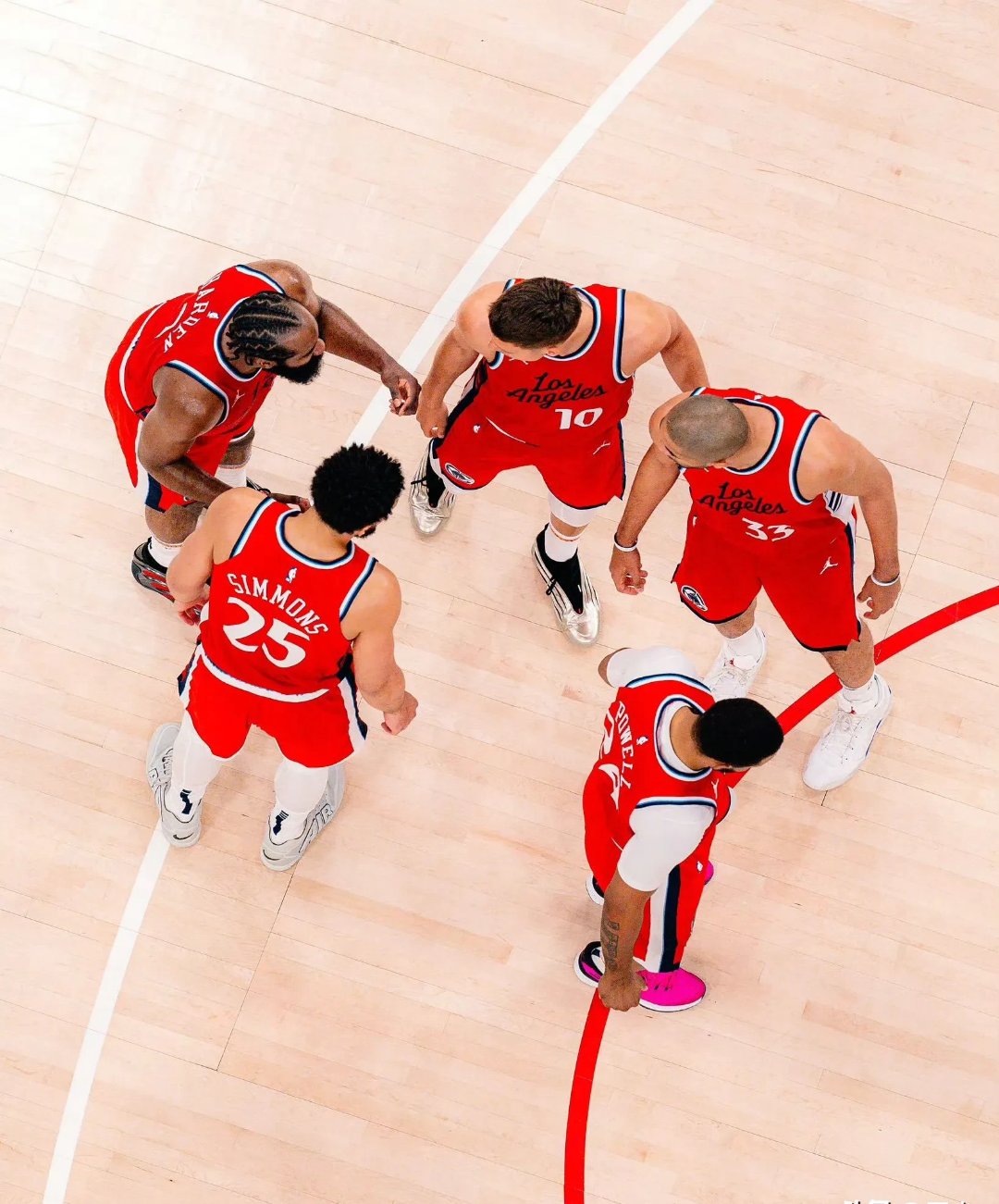 关于勇士逆转广州队，哈登惊艳四座的信息