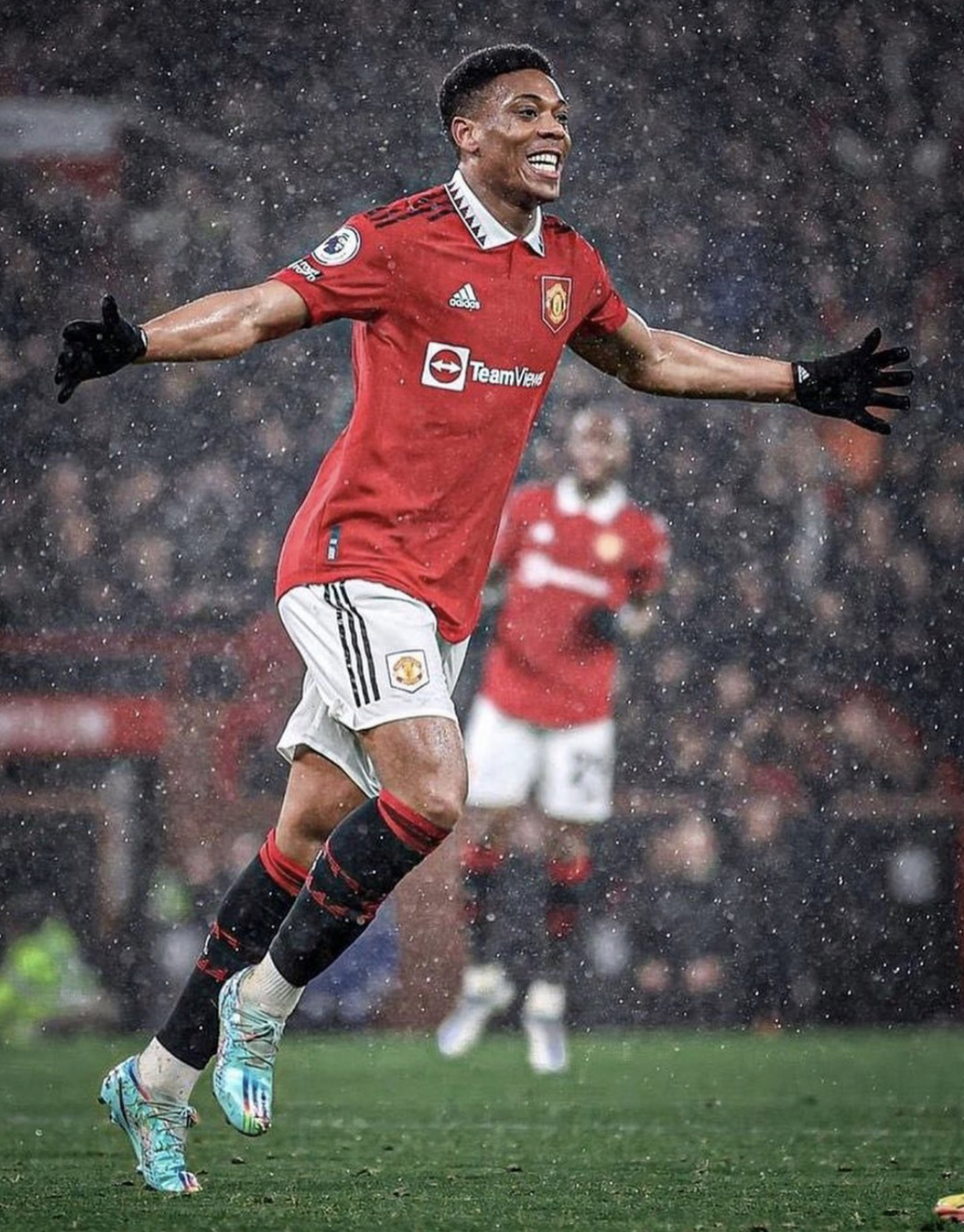 巴西强势英格兰，马夏尔惊艳世界的简单介绍