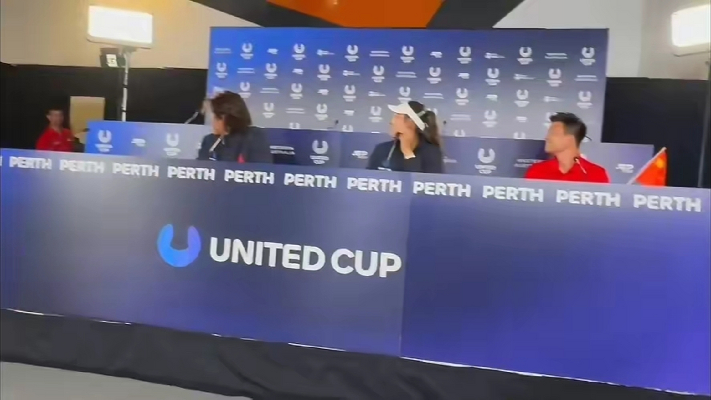 联合杯轻取ATP总决赛,德约科维奇带队取胜 联合杯轻取ATP总决赛,德约科维奇带队取胜